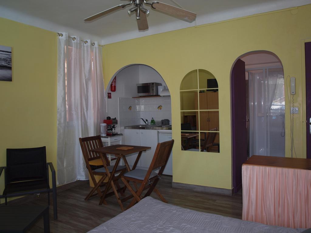 Hotel Restaurant - Villa Les Sirenes Argelès-sur-Mer Kamer foto